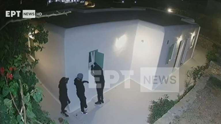 Μύκονος: Συνελήφθησαν οι διαρρήκτες με τις &quot;γουρούνες&quot; - Ξάφριζαν τους τουρίστες, έκλεβαν μέχρι και ρούχα και παπούτσια [βίντεο]