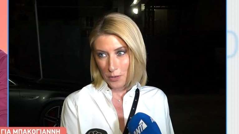 Σία Κοσιώνη: Η αμηχανία μπροστά στις κάμερες - &quot;Ήρθατε τη μέρα που έτυχε να έρθει ο σύζυγός μου για να πάμε για φαγητό&quot; [βίντεο]