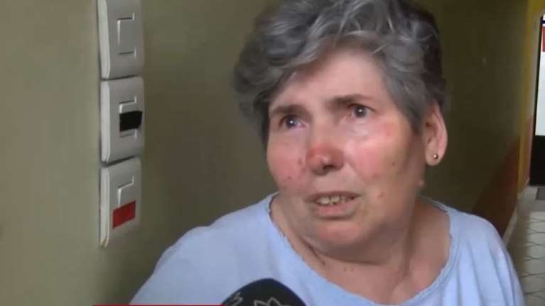 Άγνωστη λήστεψε και ξυλοκόπησε ηλικιωμένη - &quot;Την παρακαλούσα να σταματήσει να με χτυπάει αλλά εκείνη συνέχιζε&quot;