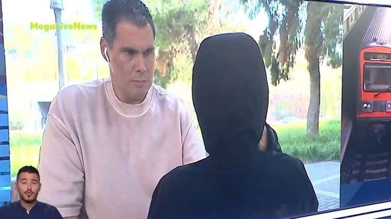 Σοκ στον Περισσό: 31χρονος απείλησε κοπέλες με πριόνι - &quot;Μου έκανε χειρονομίες και μου μίλαγε χυδαία&quot; [βίντεο]