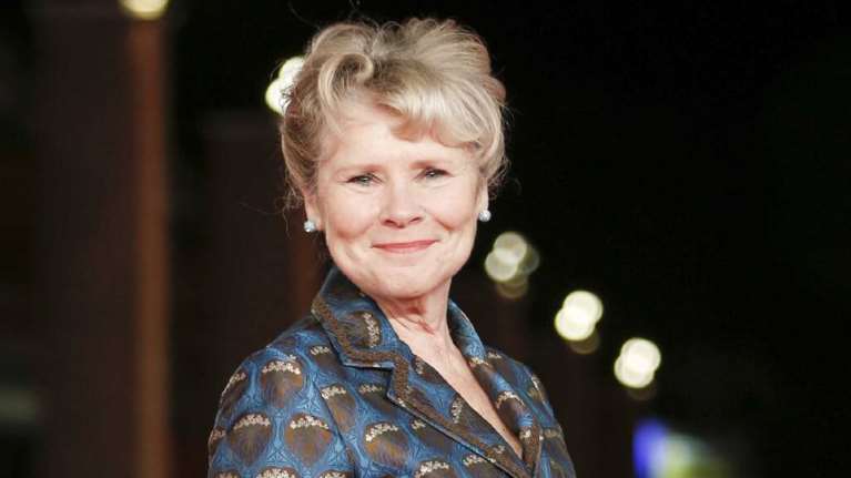 The Crown: Ο φόβος της Ιμέλντα Στόντον που θα υποδυθεί την βασίλισσα Ελισάβετ - &quot;Δεν μπορώ να το κάνω...&quot;