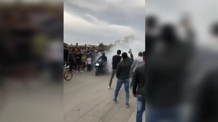 Ξάνθη: Ξέφρενοι πανηγυρισμοί στο Δροσερό – Αρνητικά τα τεστ κορονοϊού [Βίντεο]