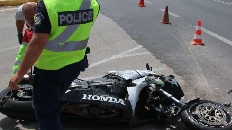 Νεκρός μοτοσικλετιστής σε τροχαίο στην Πατρών – Πύργου, στο ύψος του Αλισσού