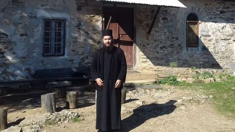 Επίθεση με βιτριόλι σε Μητροπολίτες: Με &quot;βεβαρυμένο μητρώο&quot; ο 37χρονος - Οι μεταθέσεις, τα ναρκωτικά και η καθαίρεση