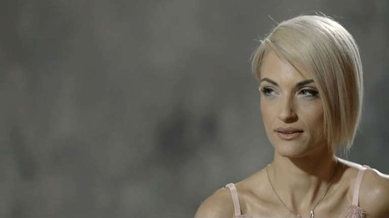 Γνωστή πορνοστάρ στον Σταύρο Θεοδωράκη: Στις ερωτικές ταινίες υπάρχει οργασμός αλλά όχι 100% [βίντεο]