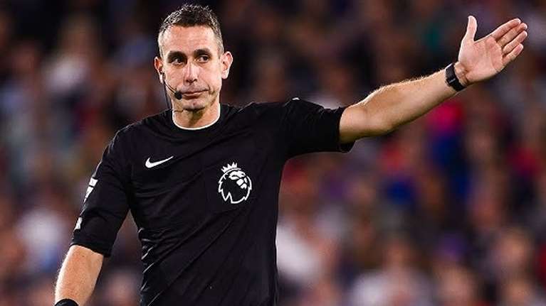 Σάλος στην Premier League: Πρώην διαιτητής κατηγορείται για άσεμνο βίντεο με ανήλικο