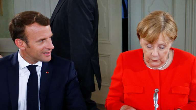 Μετάλλαξη κορονοϊού: Έκτακτη επικοινωνία Μέρκελ, Μακρόν και Σαρλ Μισέλ - Σχέδιο αναστολής πτήσεων