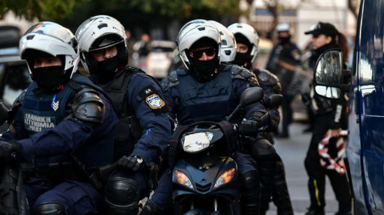 Επίθεση στο Μενίδι: Χειροπέδες στον 22χρονο που μαχαίρωσε Κινέζα ιδιοκτήτρια καταστήματος