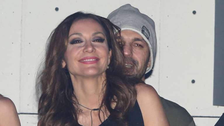 Θυμόμαστε: Οι μοναδικές φωτογραφίες από τον γάμο της Δέσποινας Βανδή με τον Ντέμη Νικολαΐδη