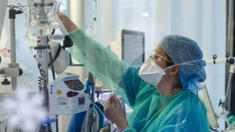 Κορονοϊός - Στενεύει ο κλοιός για τους ανεμβολίαστους: 4 στους 10 θα έχουν μολυνθεί έως το τέλος του χρόνου