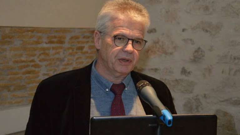 Κορονοϊός - Γώγος: Ανάγκη για νέες κλίνες ΜΕΘ στην Αθήνα - &quot;Βόμβες&quot; διασποράς οι ασυμπτωματικοί