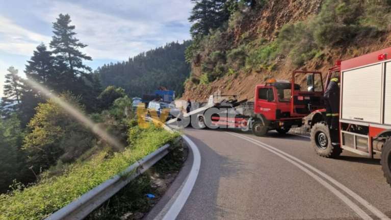 Τραγωδία στην Ευρυτανία: Αυτοκίνητο με τρία άτομα έπεσε σε γκρεμό – Ένας νεκρός