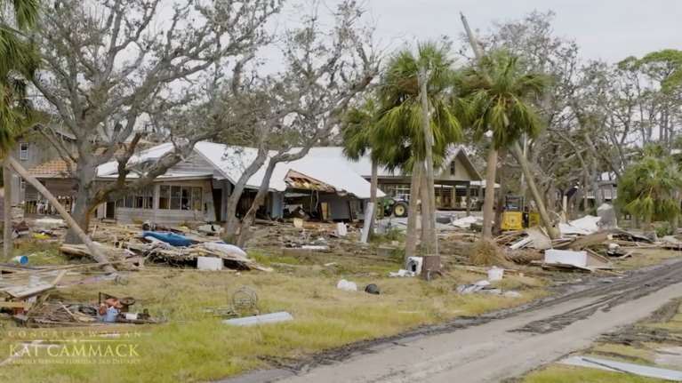 Σκηνές αποκάλυψης μετά το φονικό πέρασμα του τυφώνα Milton από τη Φλόριντα - 15 νεκροί και εκατ. κάτοικοι χωρίς ρεύμα