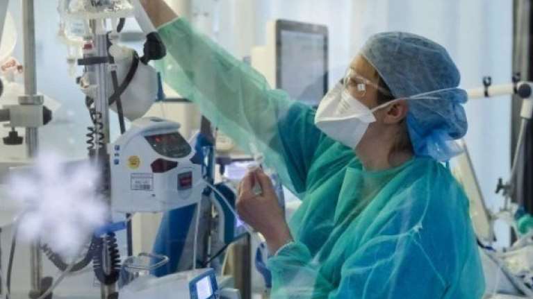 Δηλώσεις σοκ της Μίνας Γκάγκα: Διασωληνώνουμε 20αρηδες και 30αρηδες χωρίς υποκείμενα νοσήματα