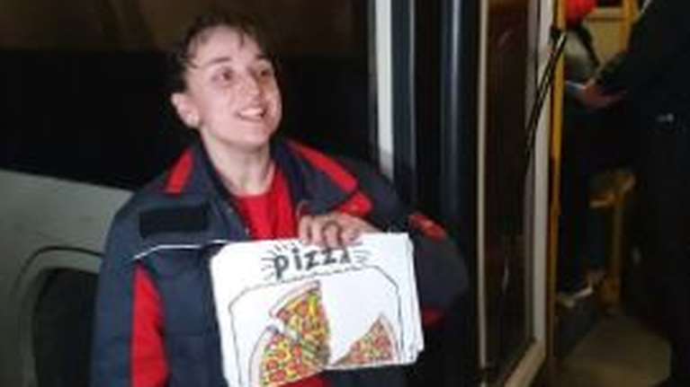 &quot;Η θεία σούπα&quot;: Συγκλονίζει η Νατάλια που μαγείρευε &quot;ζωγραφιστά&quot; φαγητά στα εγκλωβισμένα παιδιά του Azovstal