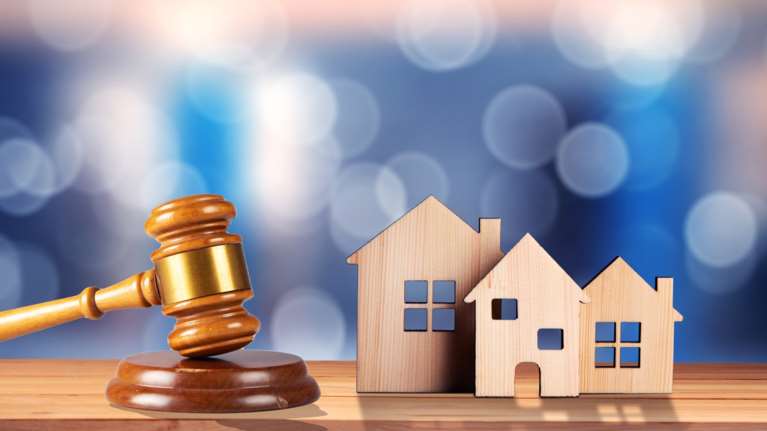 Πλειστηριασμοί: Τρία νέα βαριά &quot;σφυριά&quot; για ξενοδοχεία 3 και 4 αστέρων σε Ρόδο και Σάμο