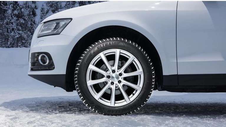 Αυτοκίνητο: Τα χειμερινά ελαστικά φρενάρουν καλύτερα σε σχέση με τα ασφάλτινα ελαστικά με αντιολισθητικές αλυσίδες