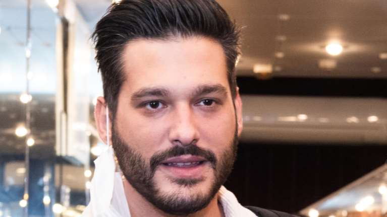 Φοίβος Παπαδάκης: Να αφήνει ο πατέρας μου την Αναστασοπούλου να μιλάει περισσότερο- Το εννοεί για την παράδοση σκυτάλης