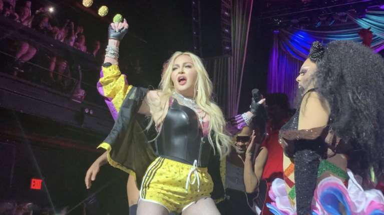 Η Μαντόνα αρχίζει την επανάσταση: Για την απόφαση του Ανώτατου Δικαστηρίου για τις αμβλώσεις