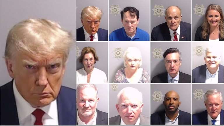 Ο Τραμπ και η &quot;συμμορία&quot; των 18: Τα 20 λεπτά που ο πρώην πρόεδρος των ΗΠΑ έμεινε στη φυλακή