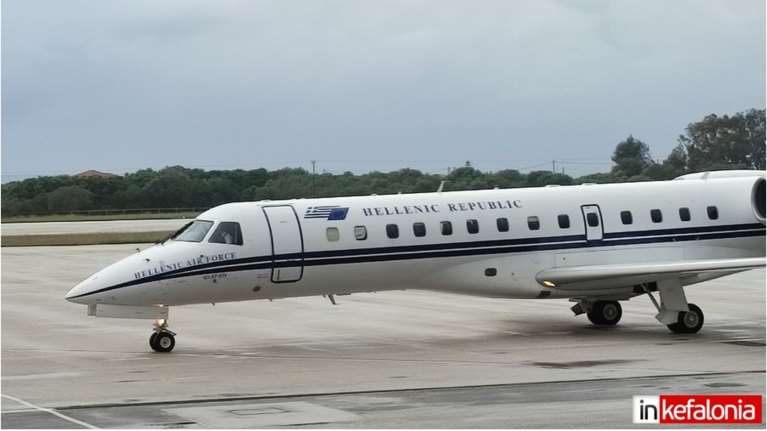 Επίθεση ΣΥΡΙΖΑ στον Μητσοτάκη που πήγε στην Κεφαλονιά με το κυβερνητικό αεροσκάφος - Η απάντηση Σκέρτσου