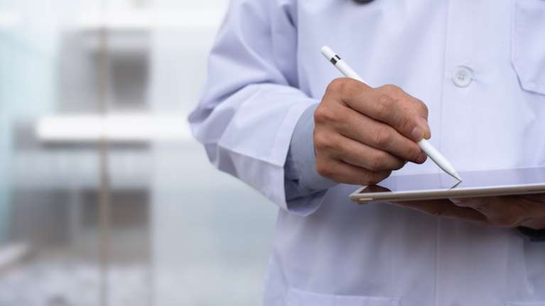 Τι πρέπει να ξέρουμε για τον προσωπικό γιατρό: Πώς θα τον επιλέγουμε, ποιοι δεν θα είναι δωρεάν