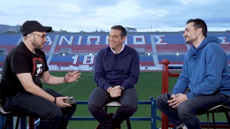 Ο Τσίπρας αποκάλυψε το... ποδοσφαιρικό υπουργικό συμβούλιό του: Γιοβάνοβιτς στο Οικονομικών, Μίτσελ στο Εξωτερικών [βίντεο]