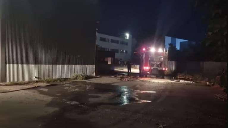 Θεσσαλονίκη: Ολοκληρωτική η καταστροφή των εγκαταστάσεων στο εργοστάσιο αυγών, σώθηκαν τα πουλιά-Ανακοίνωση της Tsakiris Family