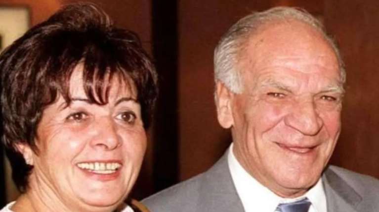 Δημήτρης Γλου: Πέθανε ο &quot;πατριάρχης&quot; της δυναστείας - Ο Πειραιάς, ο Ολυμπιακός, τα 59 καταστήματα και η ιλιγγιώδης πτώση