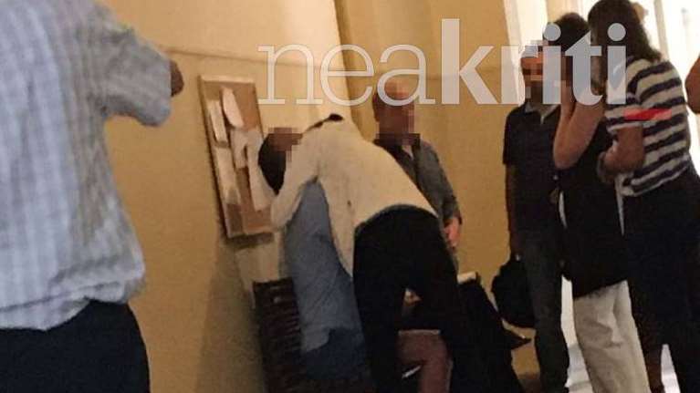 Παράξενη υπόθεση στην Κρήτη: Στη φυλακή 70χρονος Βρετανός για τον βιασμό της κόρης του - Δεν με βίασε αυτός, λέει η 34χρονη