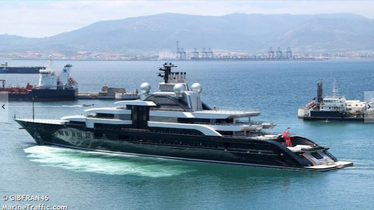 Οι Ισπανοί δέσμευσαν το σούπερ γιοτ Crescent - Πιθανώς ανήκει στον Ρώσο ολιγάρχη Ίγκορ Σέτσιν [εικόνες]