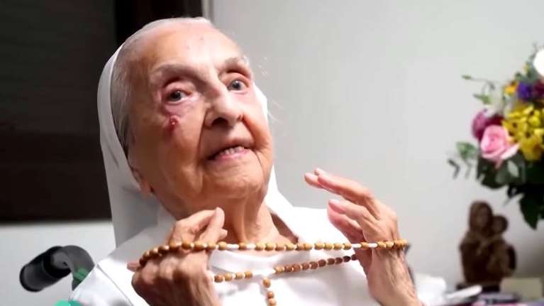 Πέθανε ο γηραιότερος άνθρωπος στον κόσμο: Απεβίωσε η Bραζιλιάνα καλόγρια Ινά Καναμπάρο Λούκας