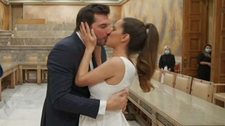 Παναγιώτης Χατζηδάκης: Νέες φωτογραφίες με την εγκυμονούσα σύζυγό του από τον ''κρυφό" γάμο τους