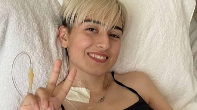 Η &quot;Οδύσσεια&quot; της 19χρονης Ραφαέλας που πάσχει από καρκίνο: Το τηλεφώνημα Μητσοτάκη - Χρυσοχοϊδη και το &quot;ευχαριστώ&quot;