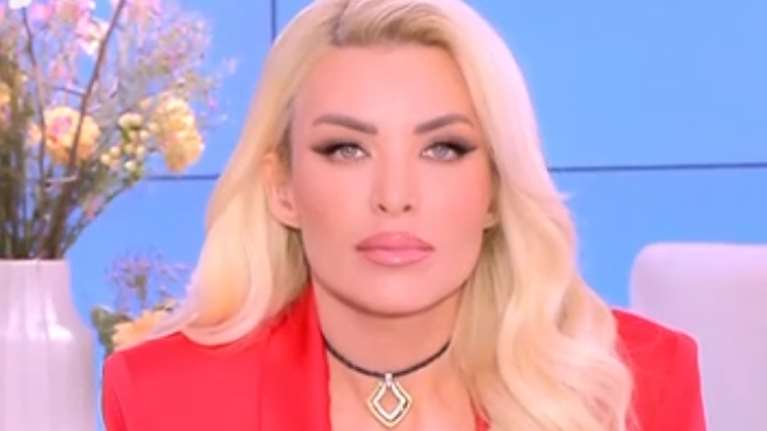 Η Κατερίνα Καινούργιου πήρε τηλέφωνο on air τον Δημήτρη Ουγγαρέζο: &quot;Είσαι κι εσύ άτυχος σαν κι εμένα&quot;