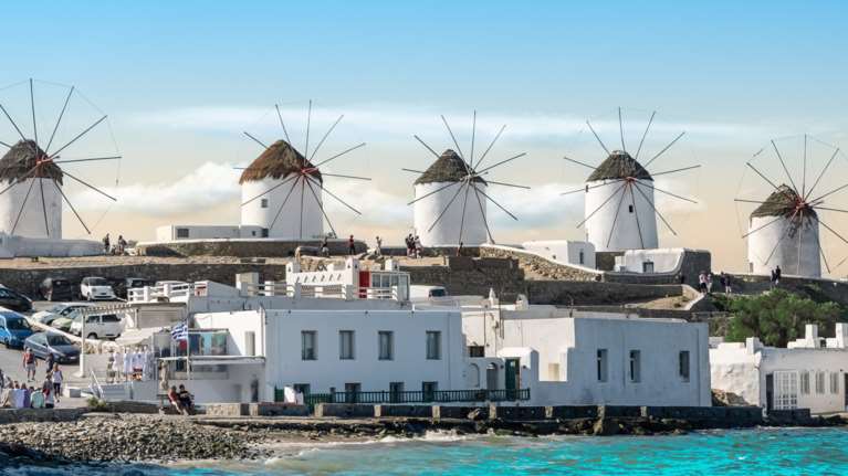 Μύκονος: Μπαράζ ελέγχων και κατεδαφίσεις αυθαιρέτων σε 13 επιχειρήσεις - Τα λαβράκια που εντόπισαν οι &quot;ράμπο&quot; του ΥΠΕΝ