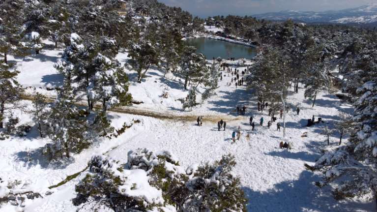 Πρόγνωση Καλλιάνου: Χιόνια και στην Αττική την Παρασκευή - "Θα χιονίσει μέχρι τις βάρκες ... στις ταβέρνες της Πεντέλης"