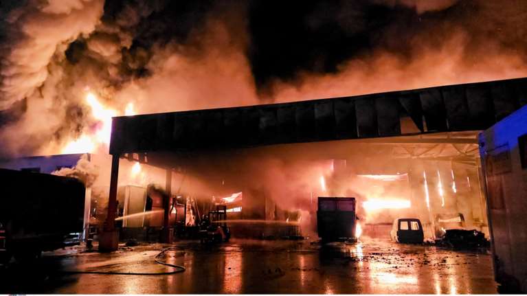 Λαμία: Αύξηση στην αποζημίωση σε περίπτωση πυρκαγιάς ζήτησε το εργοστάσιο 2 μέρες πριν- Ερωτηματικά και με τις κάμερες