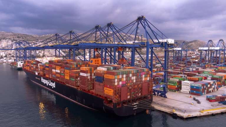 Πώς έχει δημιουργηθεί &quot;έμφραγμα&quot; στο λιμάνι του Πειραιά λόγω του δυστυχήματος στα Τέμπη