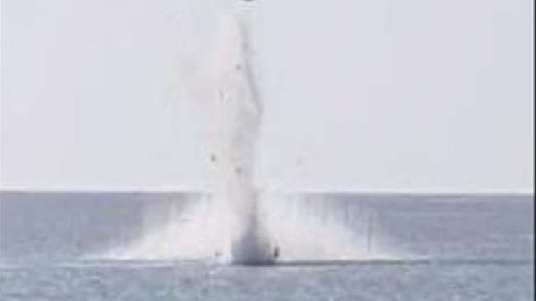 Βρέθηκε όλμος του Β&#39; Παγκοσμίου στην παραλία του Σχινιά στον Μαραθώνα - Εγινε ελεγχόμενη έκρηξη  [βίντεο]