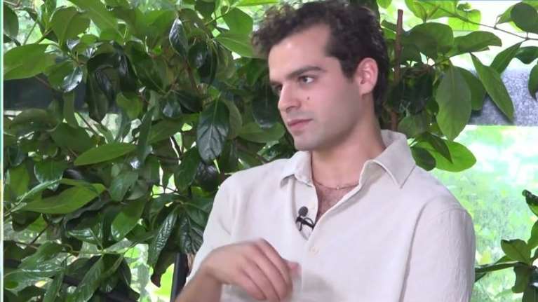 Γιάννης Τσουμαράκης: &quot;Δεν ενημερώθηκα ότι είμαι υποψήφιος για τα φετινά βραβεία &quot;Δημήτρης Χορν&quot;, το είδα στο ίντερνετ&quot;