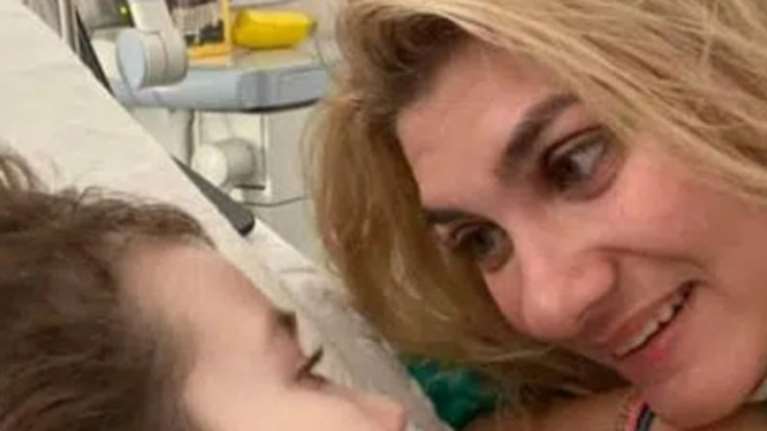 Τo τάμπλετ της Τζωρτζίνας "δένει" τη Ρούλα Πισπιρίγκου - Οι ειδοποιήσεις της google για αναισθητικά και κεταμίνη