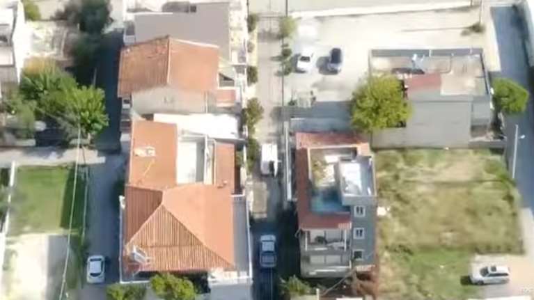 Βίντεο drone με την έφοδο της ΕΛΑΣ σε σπίτια "καταστήματα" ναρκωτικών στα Άνω Λιόσια