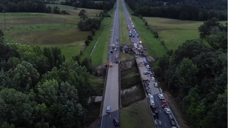 Τραγωδία στις ΗΠΑ: 10 νεκροί, ανάμεσά τους 9 παιδιά, σε καραμπόλα αυτοκινήτων στην Αλαμπάμα [βίντεο]