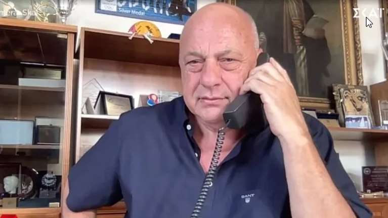 Μπέος: Να έρθει στο Βόλο ο Κασσελάκης με τον Τάιλερ και να πιάσουν κανένα φτυάρι να βοηθήσουν