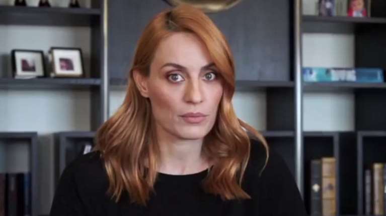 Ελεονώρα Μελέτη: Εδώ είμαι βαλαντωμένη από το κλάμα - Ποια έχει τα κότσια να ανεβάσει τέτοια αρετουσάριστη φωτό;