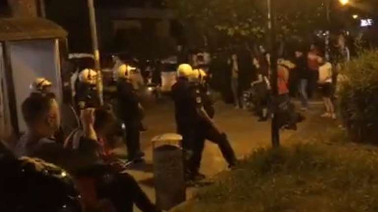 Ενταση στην Αγία Παρασκευή: Περίπου 150 άτομα στην πλατεία Αγίου Ιωάννου- Επικεφαλής στέλεχος του ΑΝΤΑΡΣΥΑ