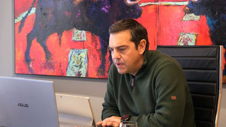 Τσίπρας: &quot;Θέατρο του παραλόγου&quot; η απαγόρευση του κυνηγιού