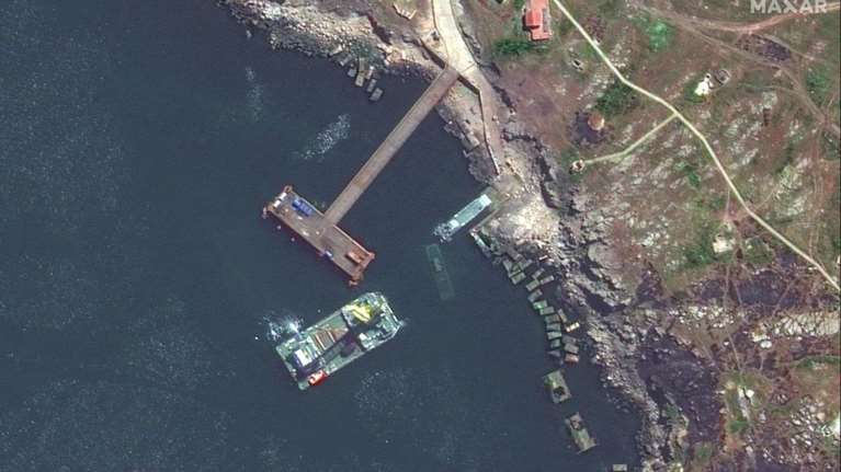 Χτύπημα σε ρώσικο πλοίο ανεφοδιασμού κοντά στο Φιδονήσι αναφέρουν οι Ουκρανοί - Από τα νεότερα του στόλου