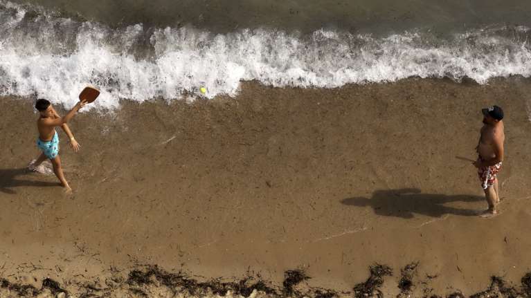 Το νέο έκτακτο δελτίο της ΕΜΥ για τον καύσωνα: Οι πιο καυτές περιοχές και πότε θα δροσίσει